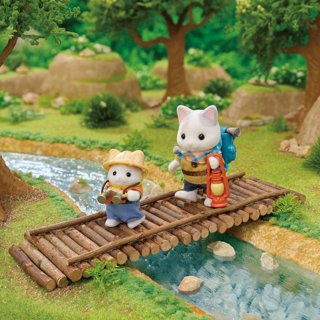 Sylvanian Families - Exciting Exploration Set -Latte Cat Brother & Baby