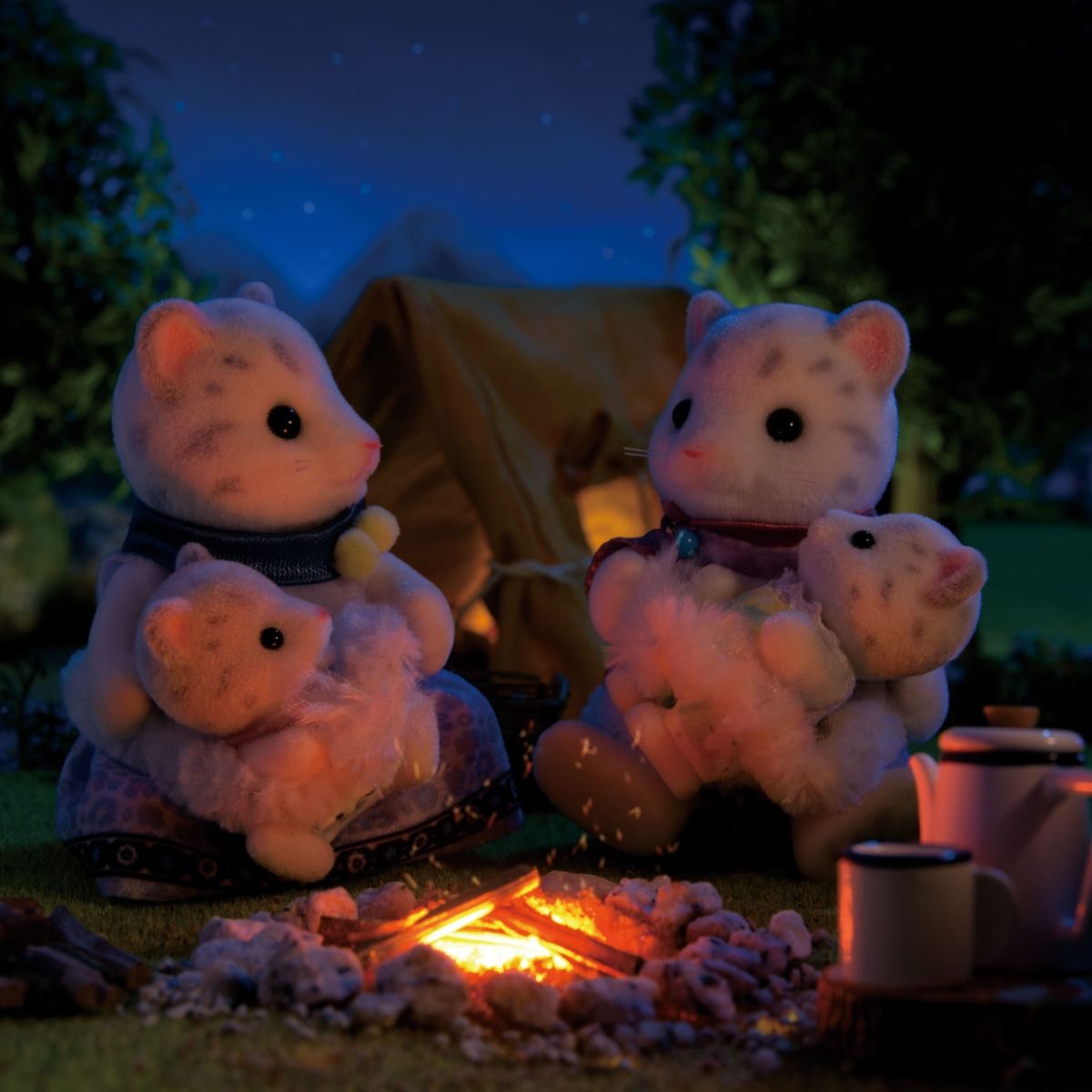 Sylvanian Families - Snow Leopard Family