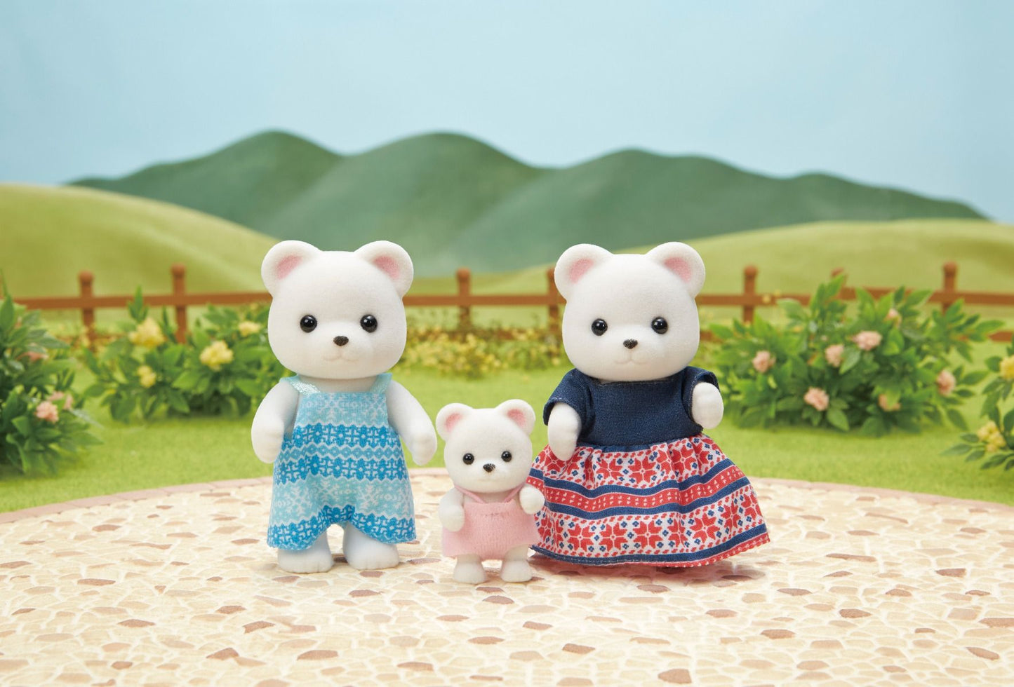 Sylvanian Families - Polar Bear Family (3 Figure Pack)