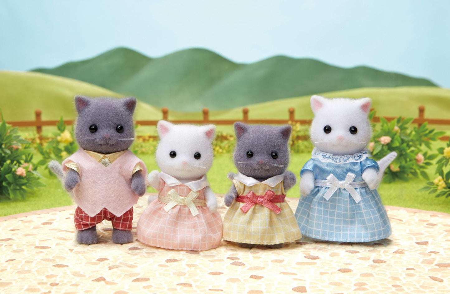 Sylvanian Families - Persian Cat Family